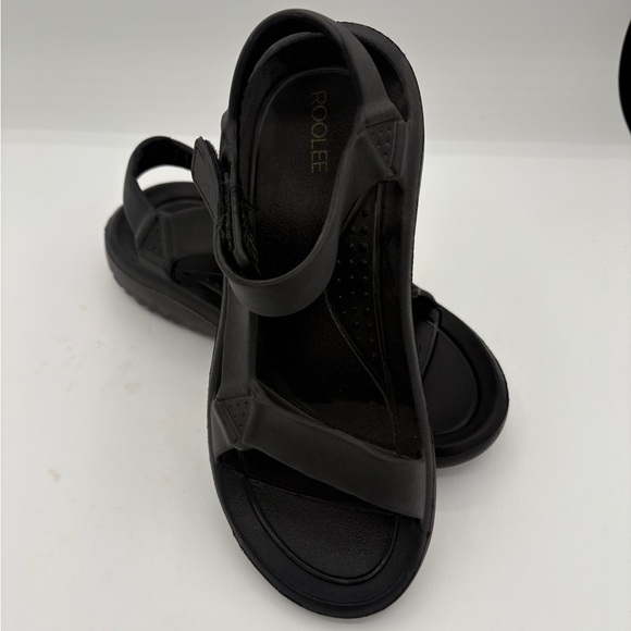 Roolee Black Sandal Size 7 - Picture 1 of 4